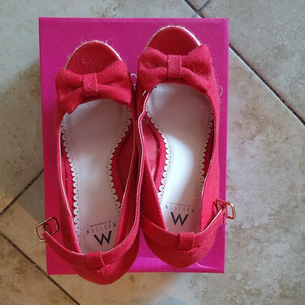 Wedge sandals
